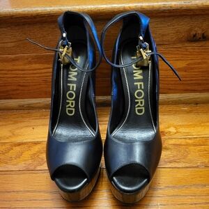 Tom Ford Leather Peep Toe Platform Pump